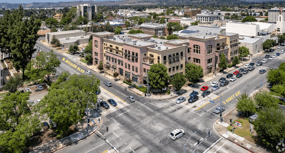 101 W Mission Blvd, Pomona, CA